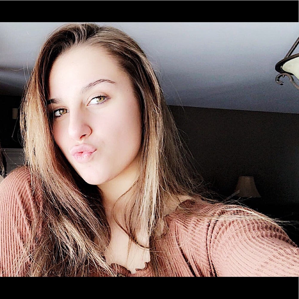 Meet your Posher, Hannah